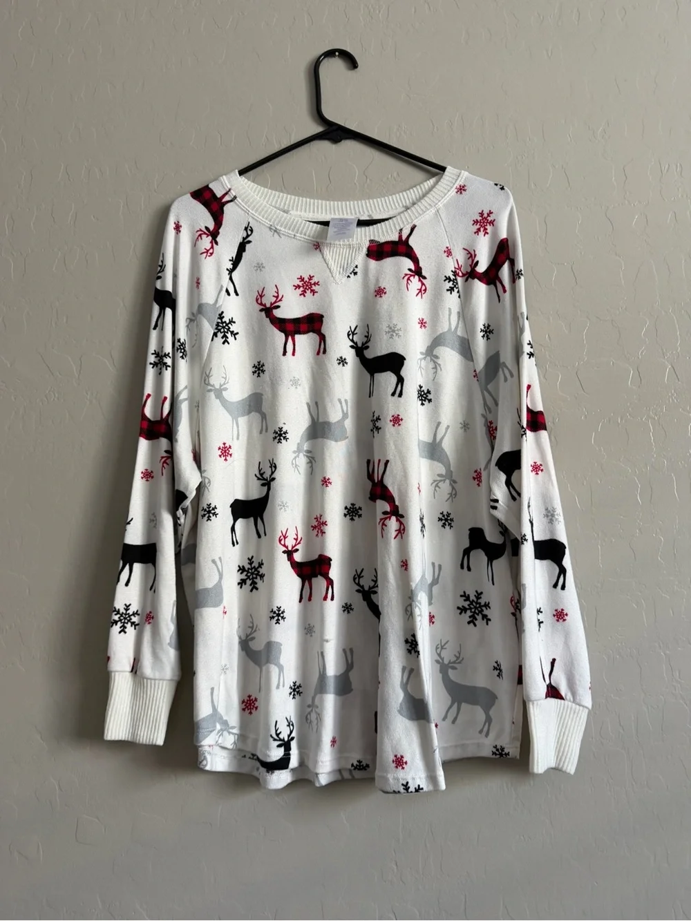 Secret Treasures White Pajama Top with Red, Black, and Gray Reindeer Print